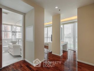 Apartment zur Miete mit 3 Zimmer in Khlong Toei, Bangkok