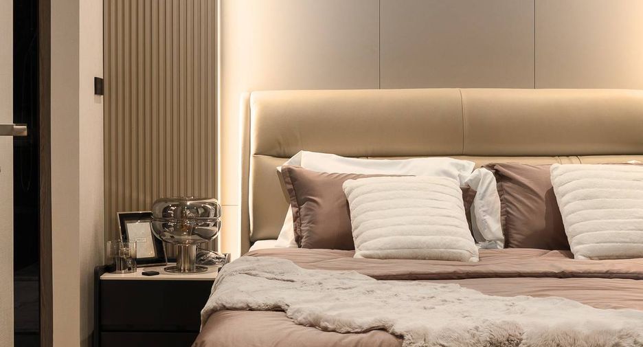 For sale 1 bed condo in Khlong Toei, Bangkok
