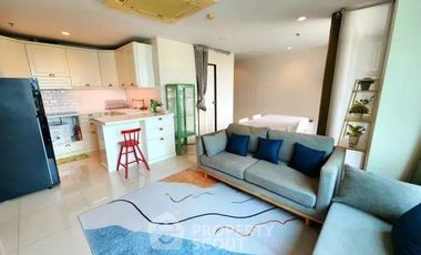 For rent 2 bedrooms condo in Watthana, Bangkok