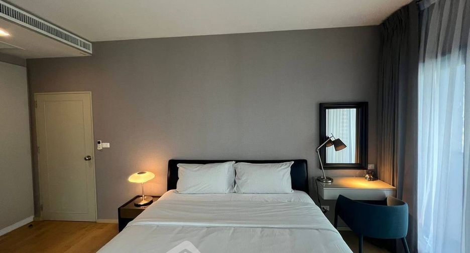 For rent 2 bedrooms condo in Khlong Toei, Bangkok