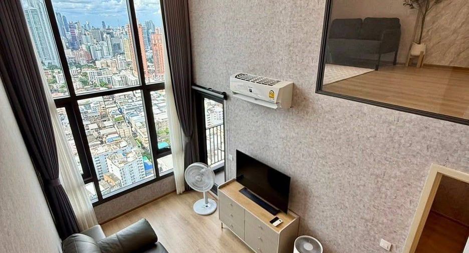 For rent 2 bedrooms condo in Khlong Toei, Bangkok