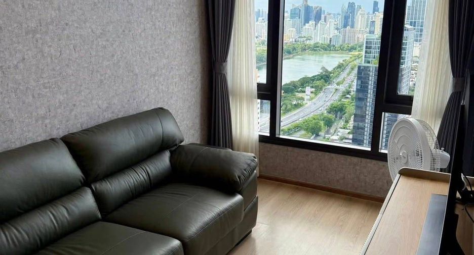 For rent 2 bedrooms condo in Khlong Toei, Bangkok