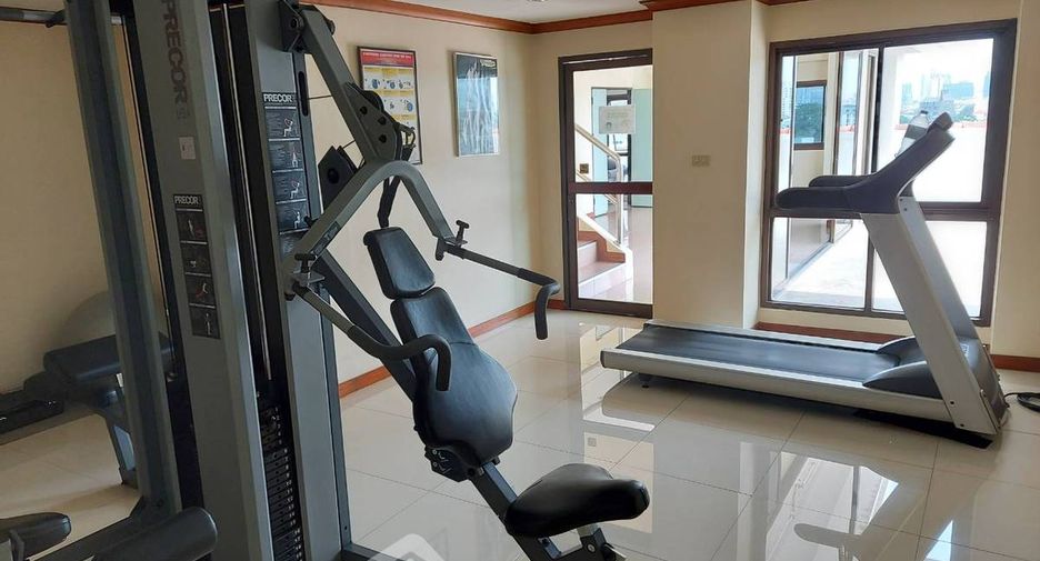 For rent 2 bedrooms apartment in Phaya Thai, Bangkok