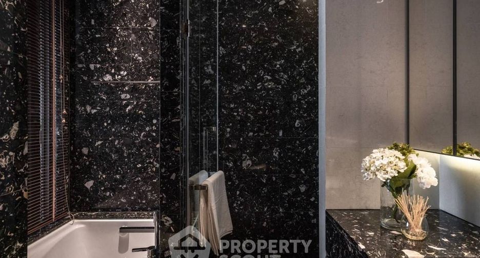 For sale 1 bed condo in Khlong Toei, Bangkok
