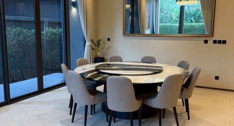 Casa en alquiler y en venta de 5 habitaciones en Suan Luang, Bangkok