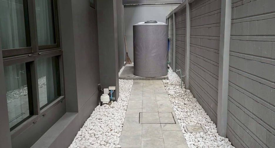 Casa en alquiler y en venta de 5 habitaciones en Suan Luang, Bangkok
