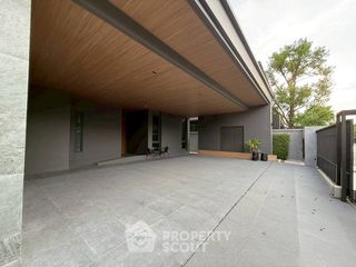 Casa en alquiler y en venta de 5 habitaciones en Suan Luang, Bangkok