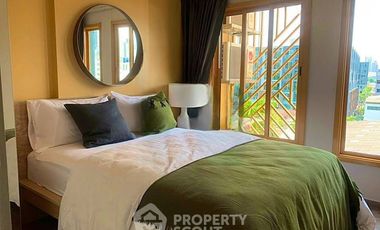 For sale 1 bed condo in Khlong Toei, Bangkok