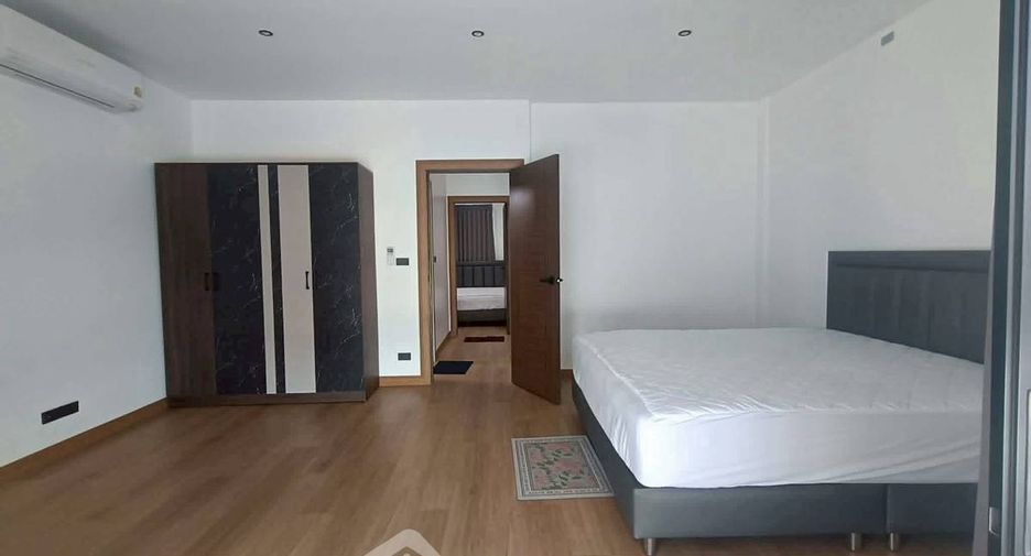 À vendre 3 chambres maison de ville à East Pattaya, Pattaya