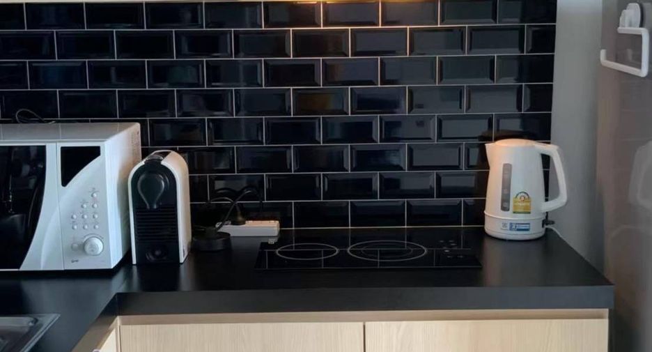 For sale 1 Beds condo in Khlong Toei, Bangkok