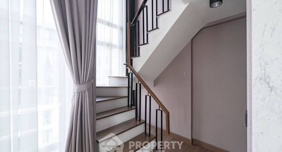 For sale 3 bedrooms condo in Phra Khanong, Bangkok