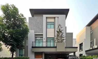 出租 4 卧室 独立屋 在 Phra Khanong, 曼谷
