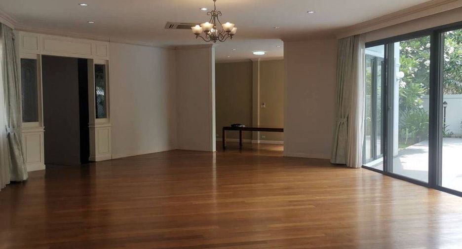 Haus zur Miete mit 5 Zimmer in Suan Luang, Bangkok