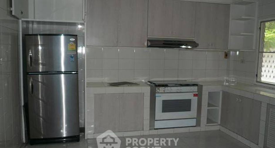 Haus zur Miete mit 5 Zimmer in Suan Luang, Bangkok