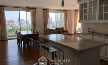 For rent 3 bedrooms apartment in Sathon, Bangkok