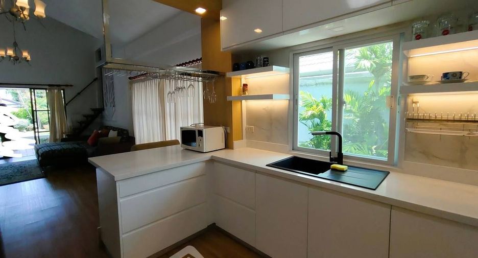 For rent 3 bedrooms house in East Pattaya, Pattaya