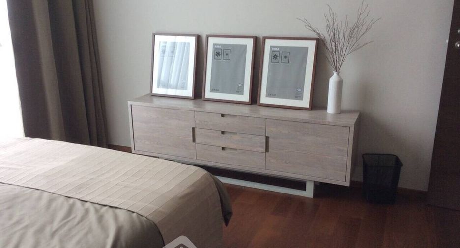 For rent 2 bedrooms condo in Watthana, Bangkok