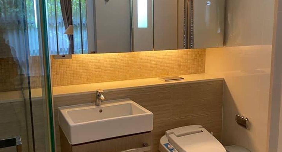For rent 2 bedrooms condo in Watthana, Bangkok