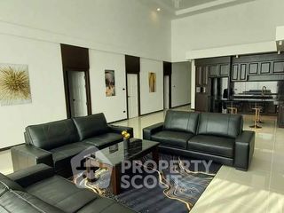 For rent 6 bedrooms villa in Bang Lamung, Chonburi