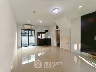 À vendre 3 chambres maison de ville à Bang Kruai, Nonthaburi