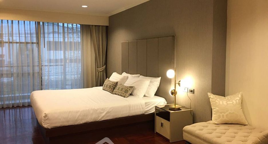 For rent 3 bedrooms apartment in Pathum Wan, Bangkok