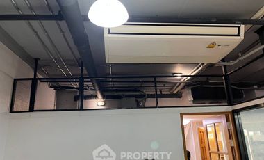 For rent 1 Beds condo in Bang Rak, Bangkok