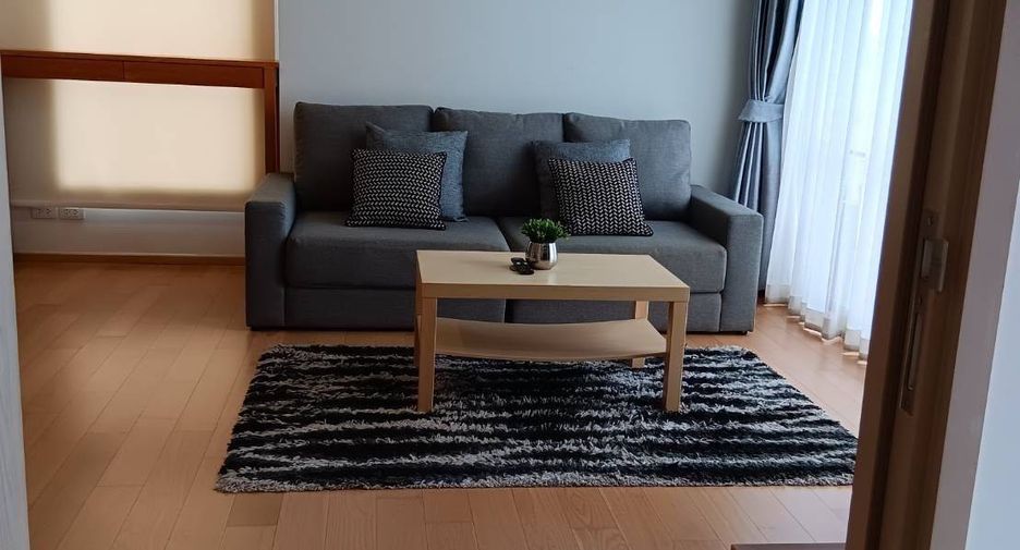 For rent 1 bed condo in Watthana, Bangkok