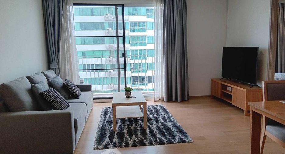 For rent 1 bed condo in Watthana, Bangkok
