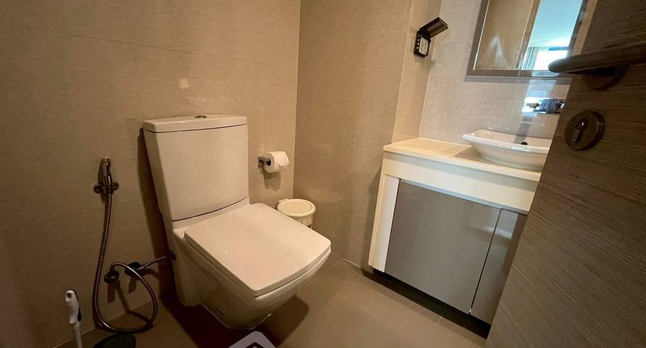 À vendre 1 chambre condo à Khlong Toei, Bangkok
