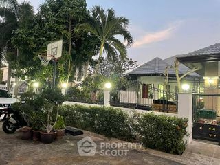 À louer 4 chambres villa à Bang Lamung, Chonburi