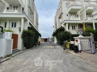 For sale 3 bedrooms house in Bang Lamung, Chonburi