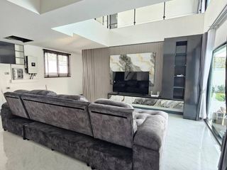 Villa en alquiler de 4 habitaciones en Bang Lamung, Chonburi