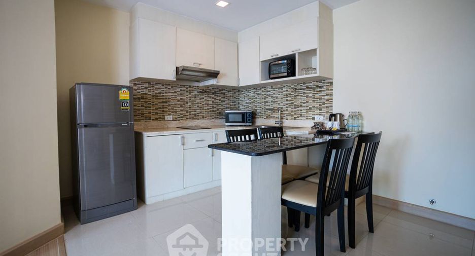 For rent 2 bedrooms apartment in Watthana, Bangkok