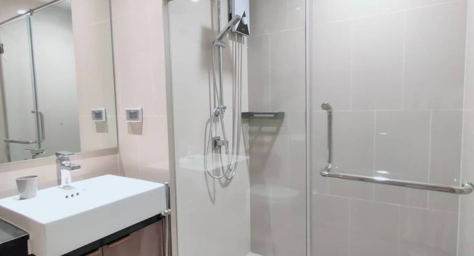 For rent 2 bedrooms condo in Mueang Chon Buri, Chonburi