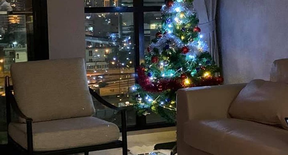 For rent 2 bedrooms condo in Pathum Wan, Bangkok