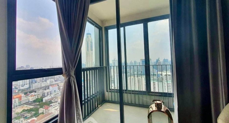 For rent 2 bedrooms condo in Pathum Wan, Bangkok