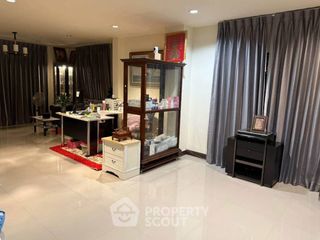 For rent 3 bedrooms house in Khan Na Yao, Bangkok