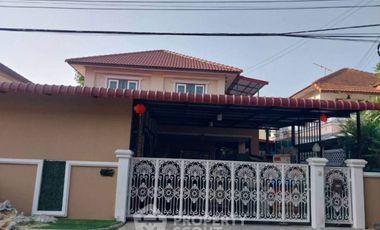 For rent 3 bedrooms house in Khan Na Yao, Bangkok