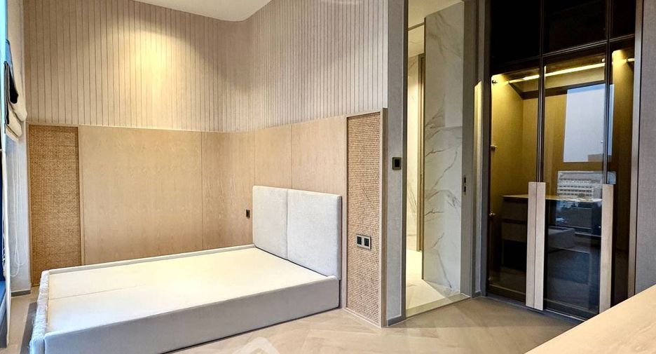 For rent 2 bedrooms condo in Sathon, Bangkok