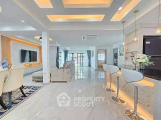 For sale 4 bedrooms condo in Bang Lamung, Chonburi