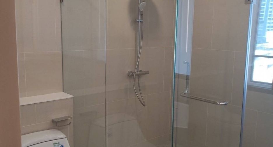 For rent 3 bedrooms apartment in Sathon, Bangkok