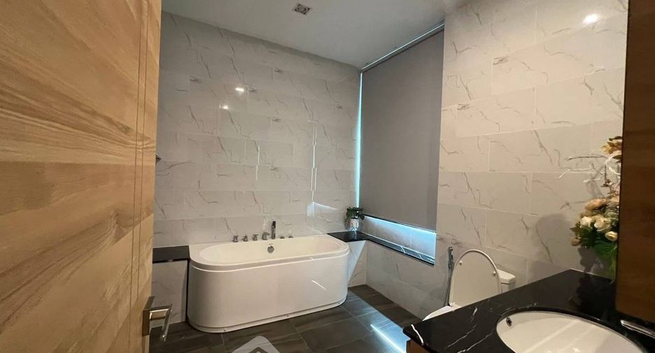 Villa en alquiler de 4 habitaciones en East Pattaya, Pattaya