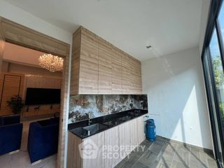 Villa en alquiler de 4 habitaciones en Bang Lamung, Chonburi