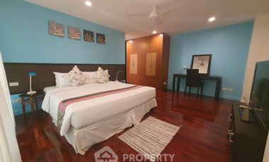 For rent 3 bedrooms apartment in Sathon, Bangkok