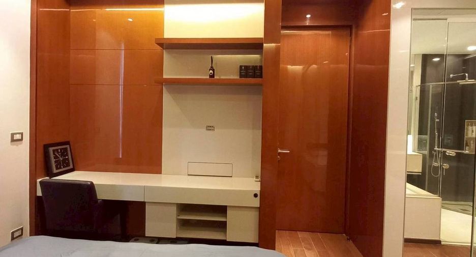 For sale 1 bed condo in Khlong Toei, Bangkok