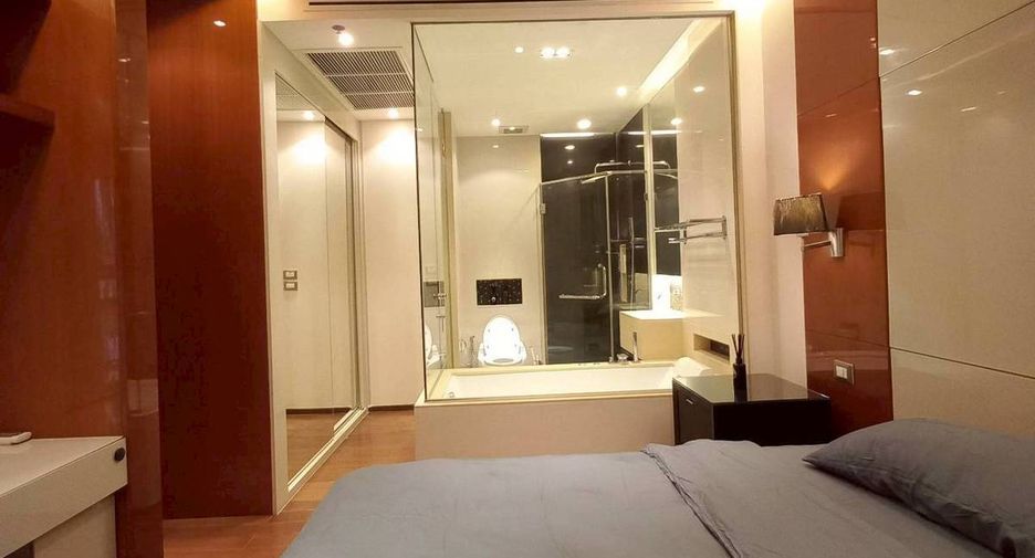 For sale 1 bed condo in Khlong Toei, Bangkok