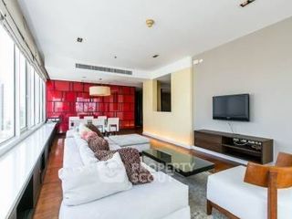 For sale 3 bedrooms condo in Khlong Toei, Bangkok