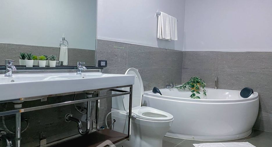 For rent 2 ベッドルーム apartment in Khlong Toei, Bangkok