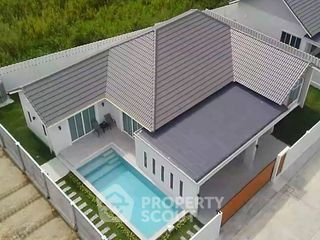 Villa en alquiler de 3 habitaciones en Bang Lamung, Chonburi