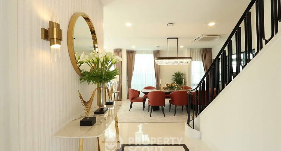 For rent 4 bedrooms house in Saphan Sung, Bangkok